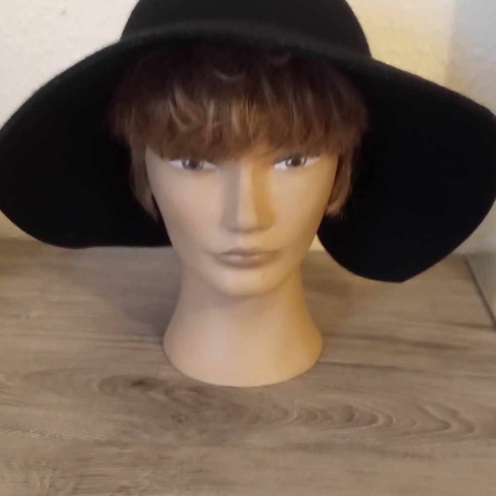 5 For $25! Elegant Black Wide-Brim Floppy Hat